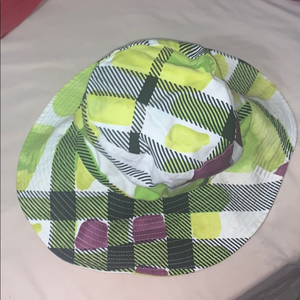 Authentic Burberry bucket hat